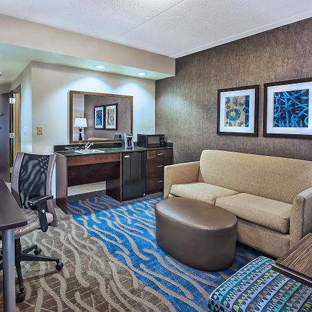 Holiday Inn Express & Suites Dayton South - I-675 By Ihg Shanersville Exterior foto