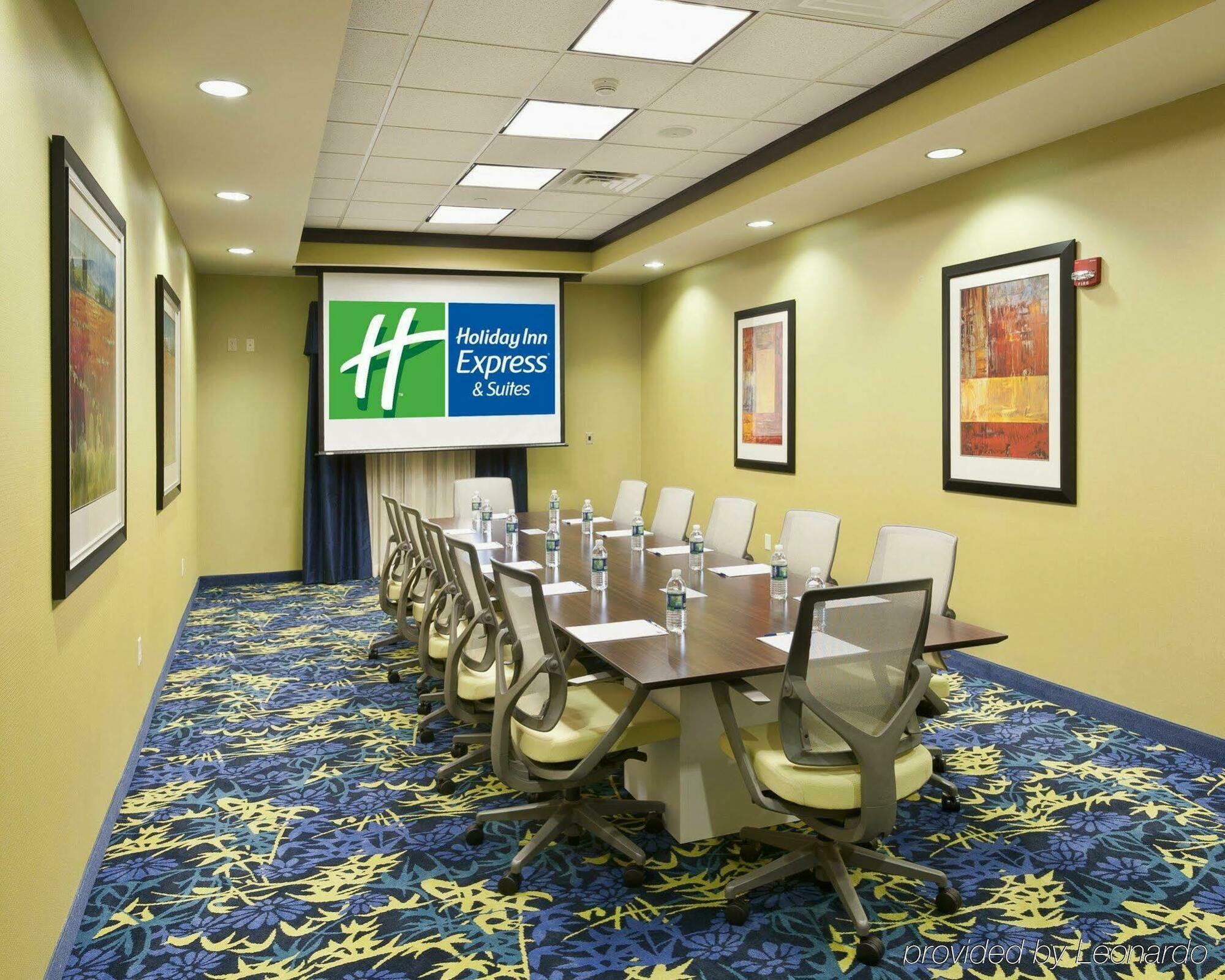 Holiday Inn Express & Suites Dayton South - I-675 By Ihg Shanersville Einrichtungen foto
